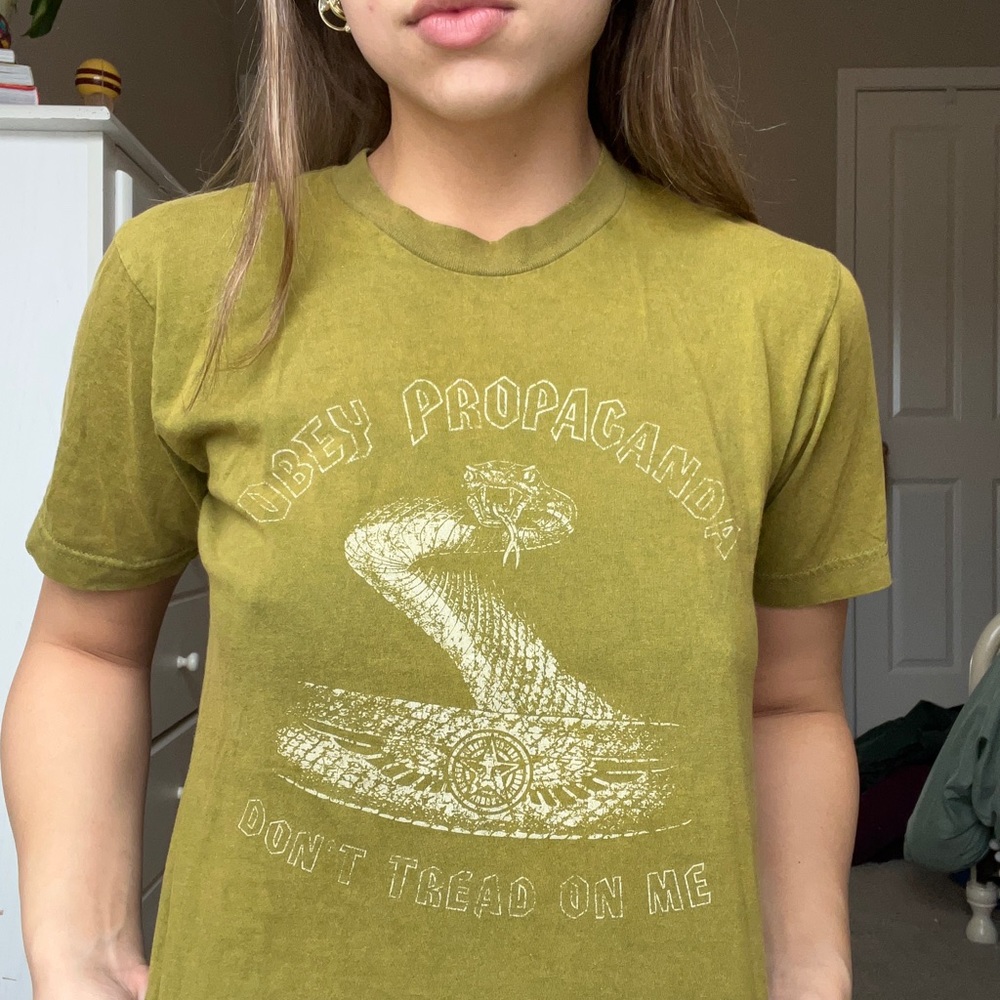 OBEY TEE SHIRT